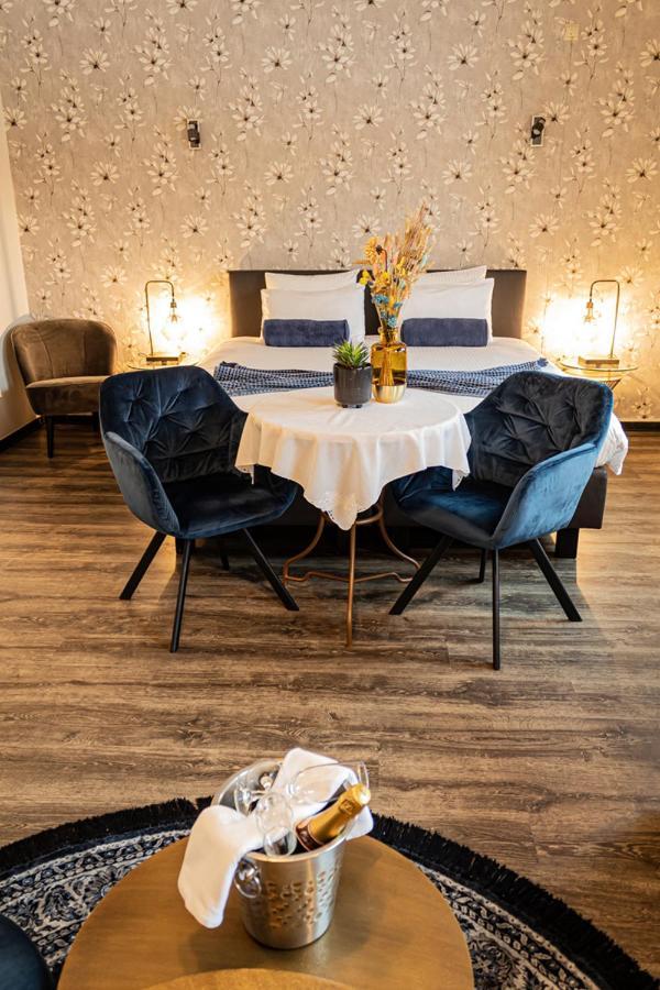 Guesthouse De Wissen Dilsen-Stokkem Eksteriør billede